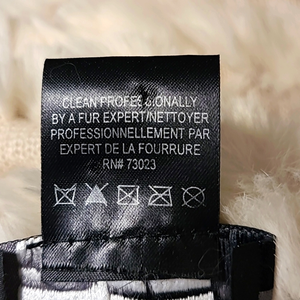Black Rivet Rabbit Fur and Wool Poucho/Shawl - Picture 7 of 7